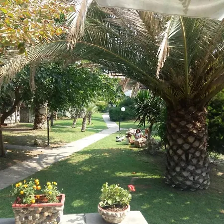 Georgia'S House Villa Nikiti  Exterior photo